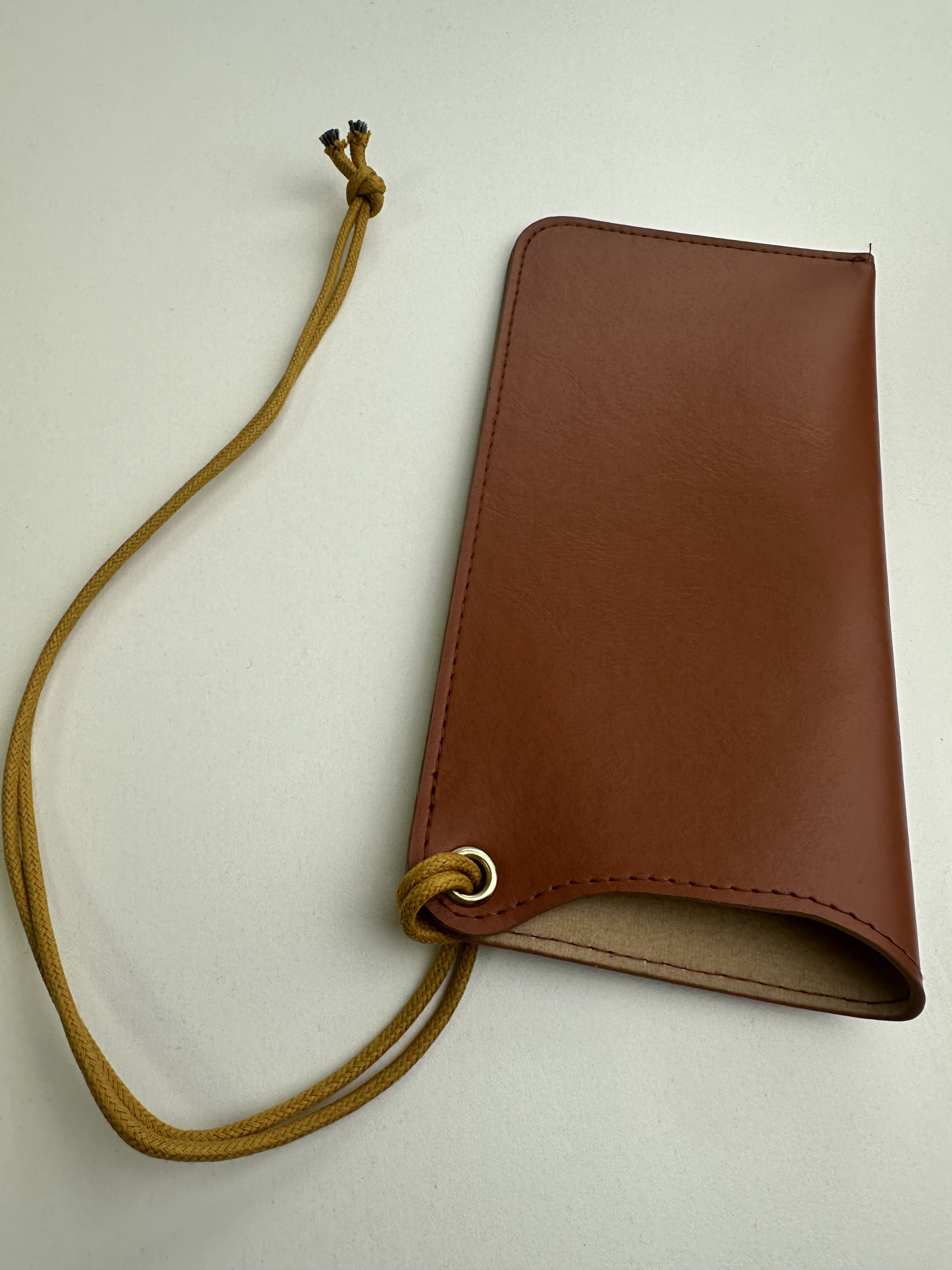 Etui à lunettes souple en cuir ou en simili cuir