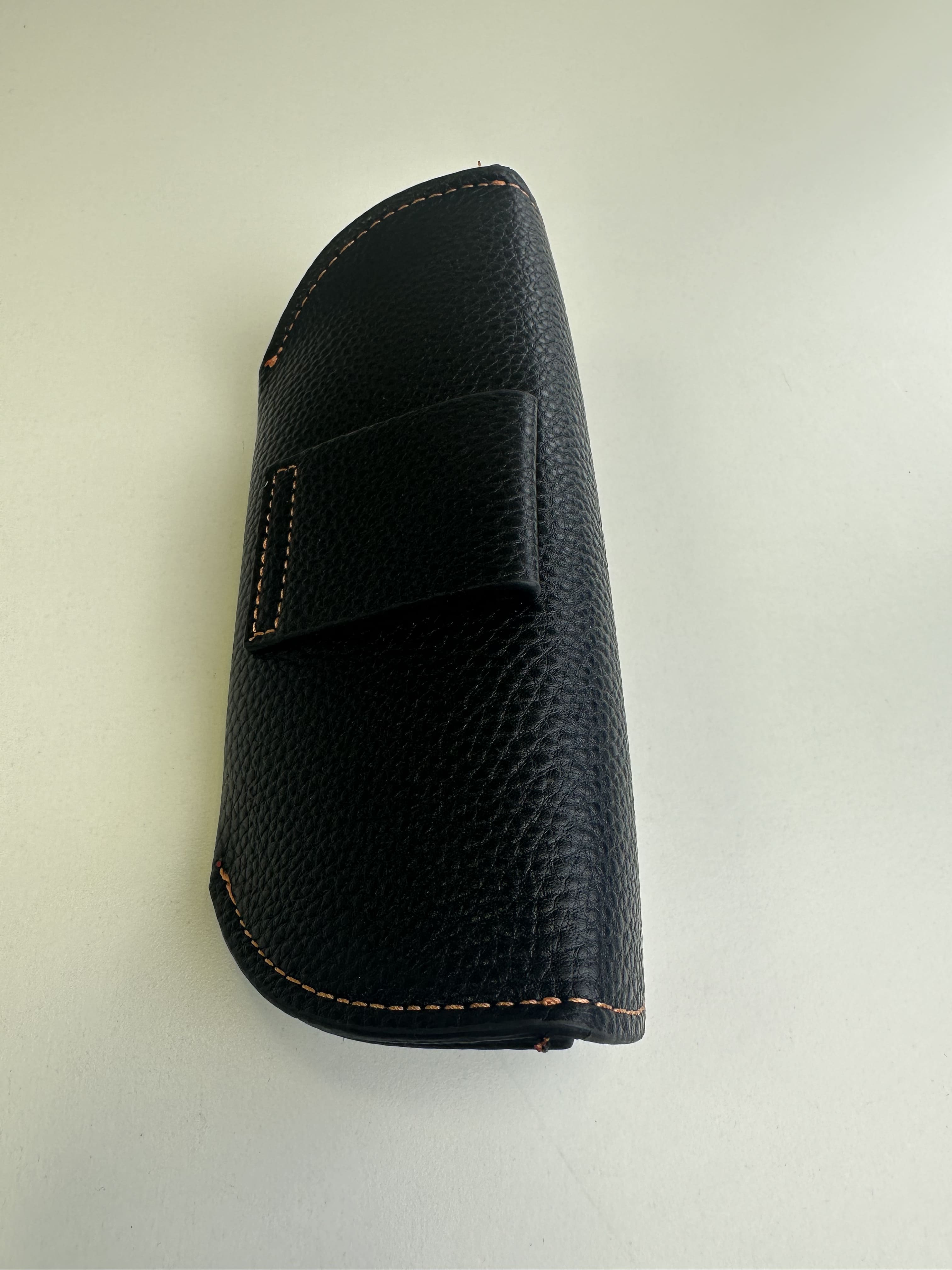Étui à lunettes semi-rigide format pliable avec rabat arrondi - Fermoir à bouton pression