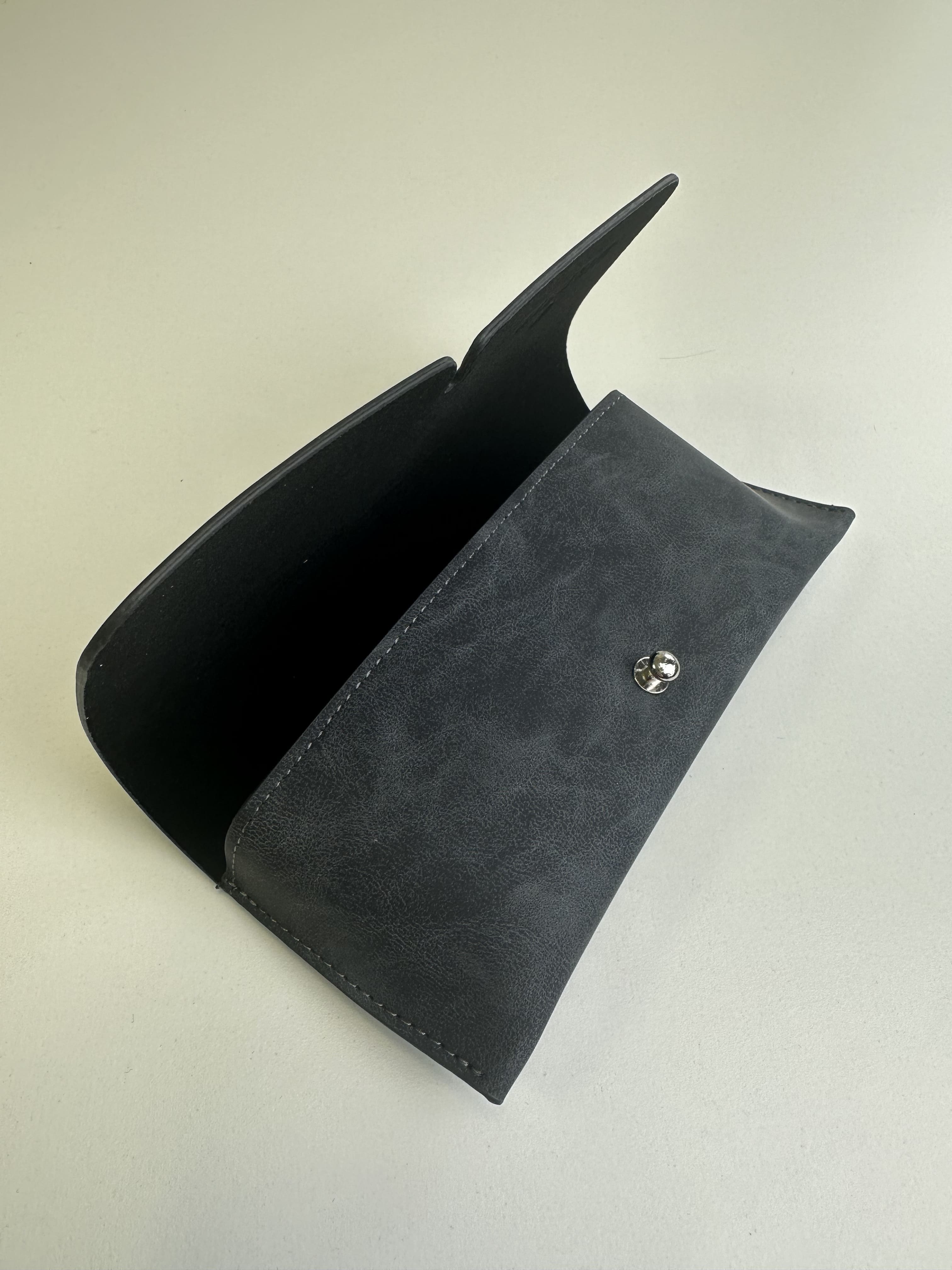Étui à lunettes semi-rigide format pliable avec rabat arrondi