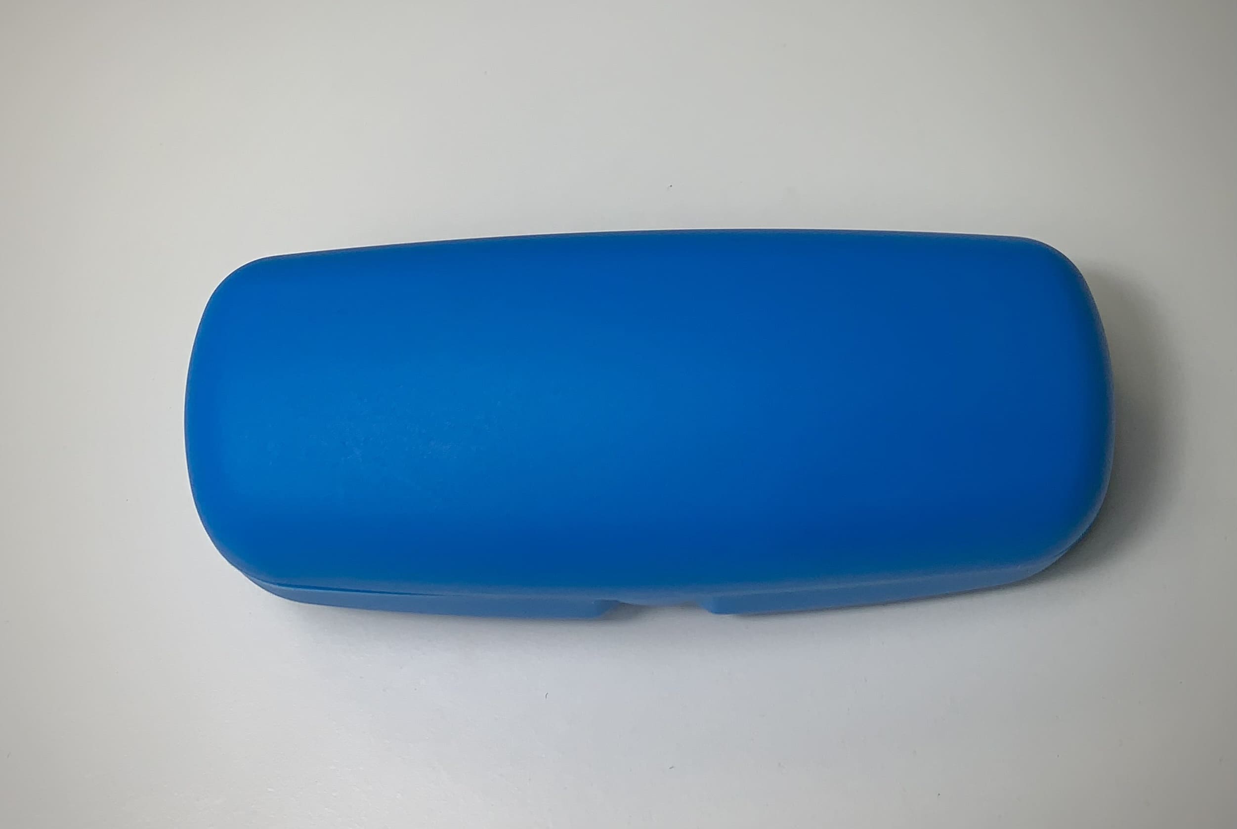 Étui à lunettes rigide en plastique