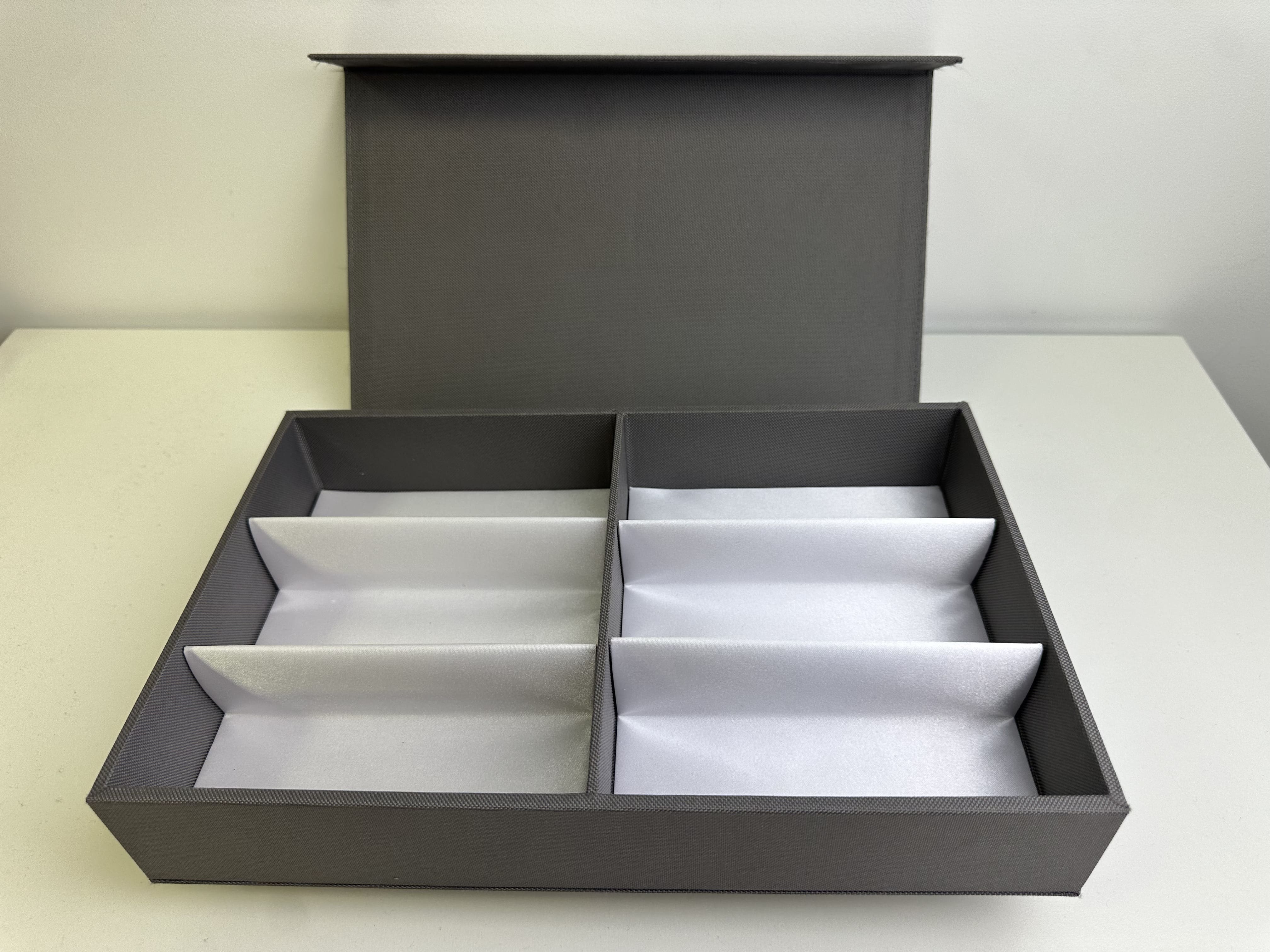 Boite de présentation jusqu'à 6 paires de lunettes