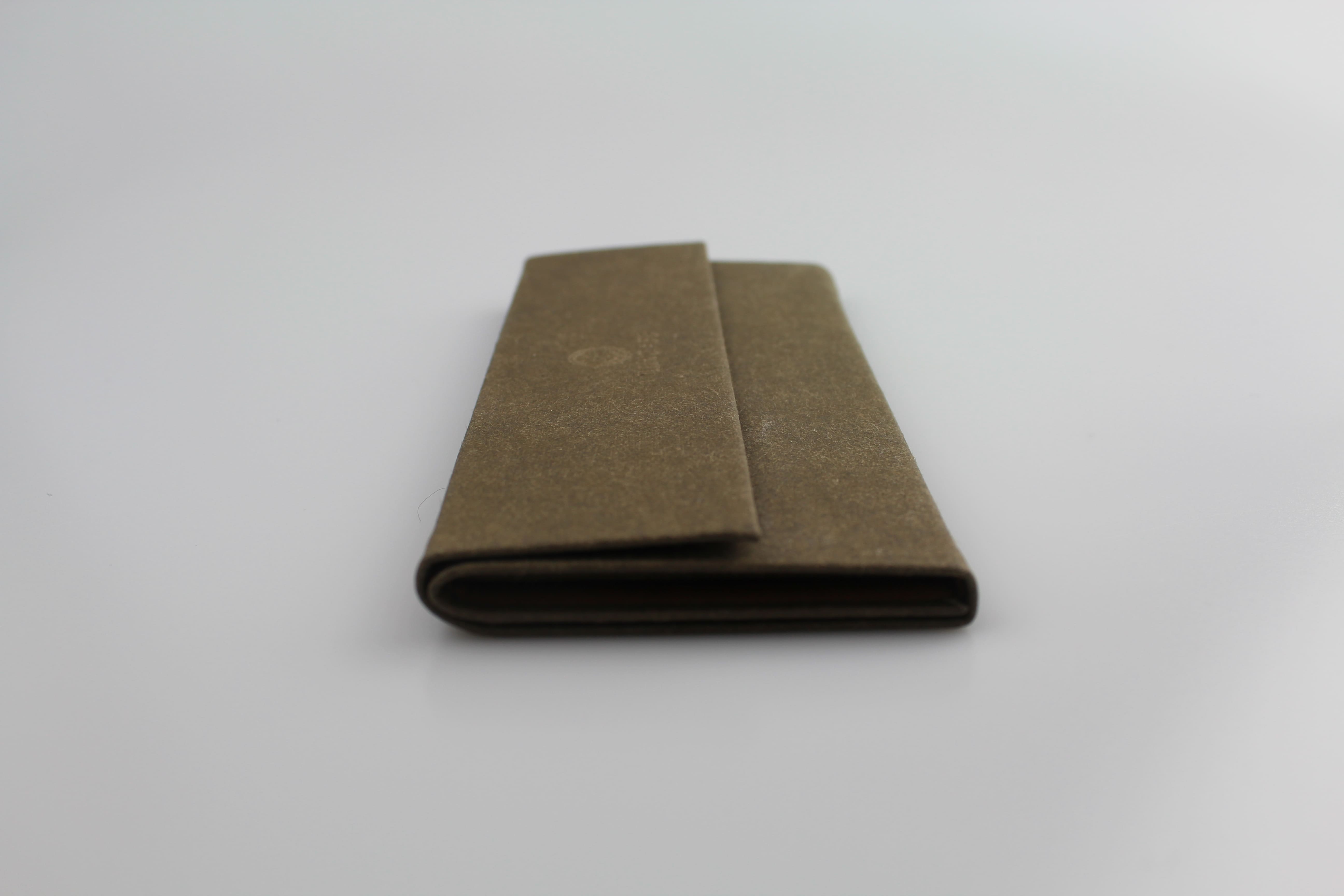 Étui à lunettes triangulaire pliable à rabat rectangulaire en papier marron - fermoir à aimant