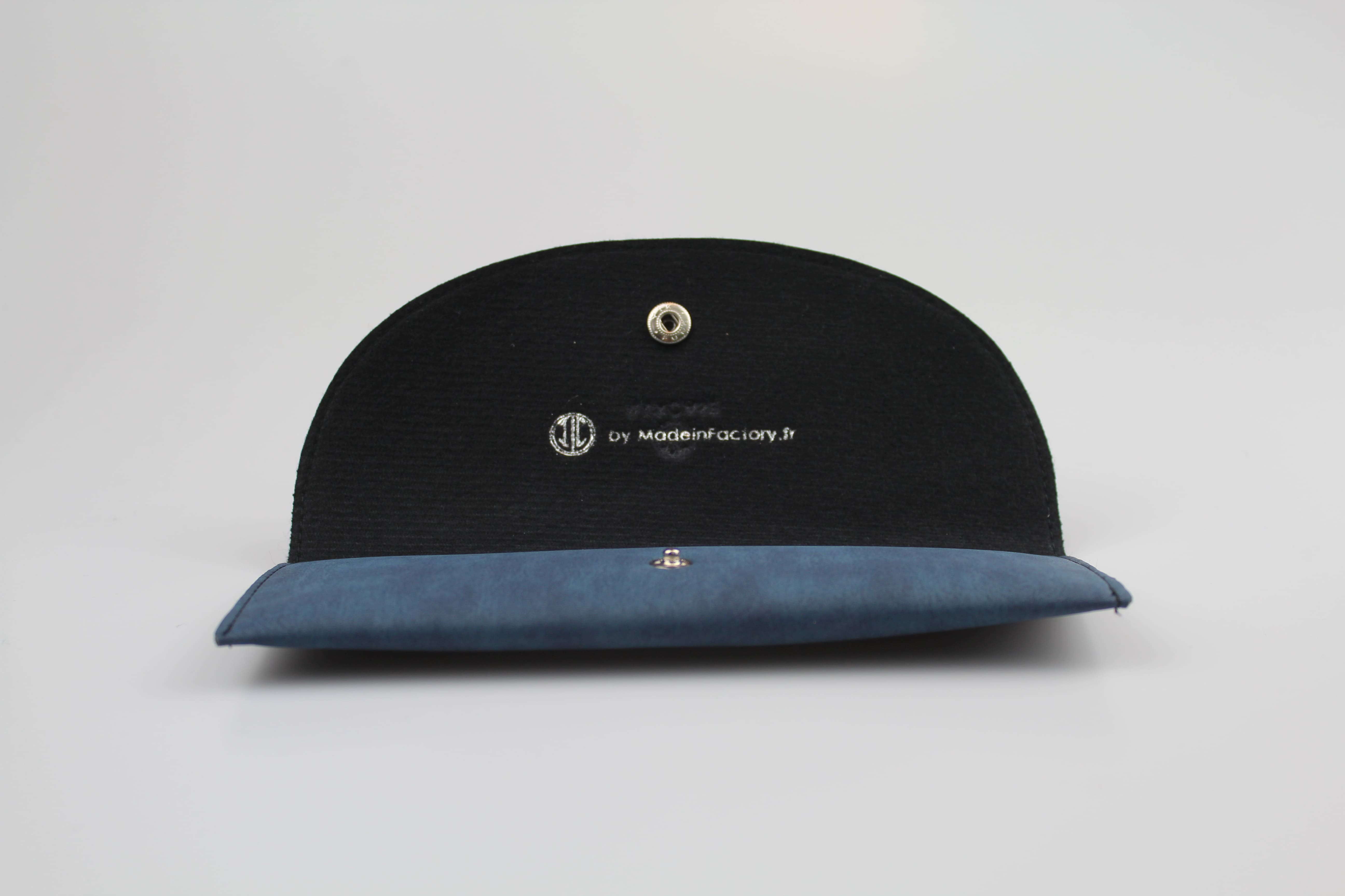 Etui à lunettes souple en simili cuir ou cuir véritable bleu à rabat arrondi