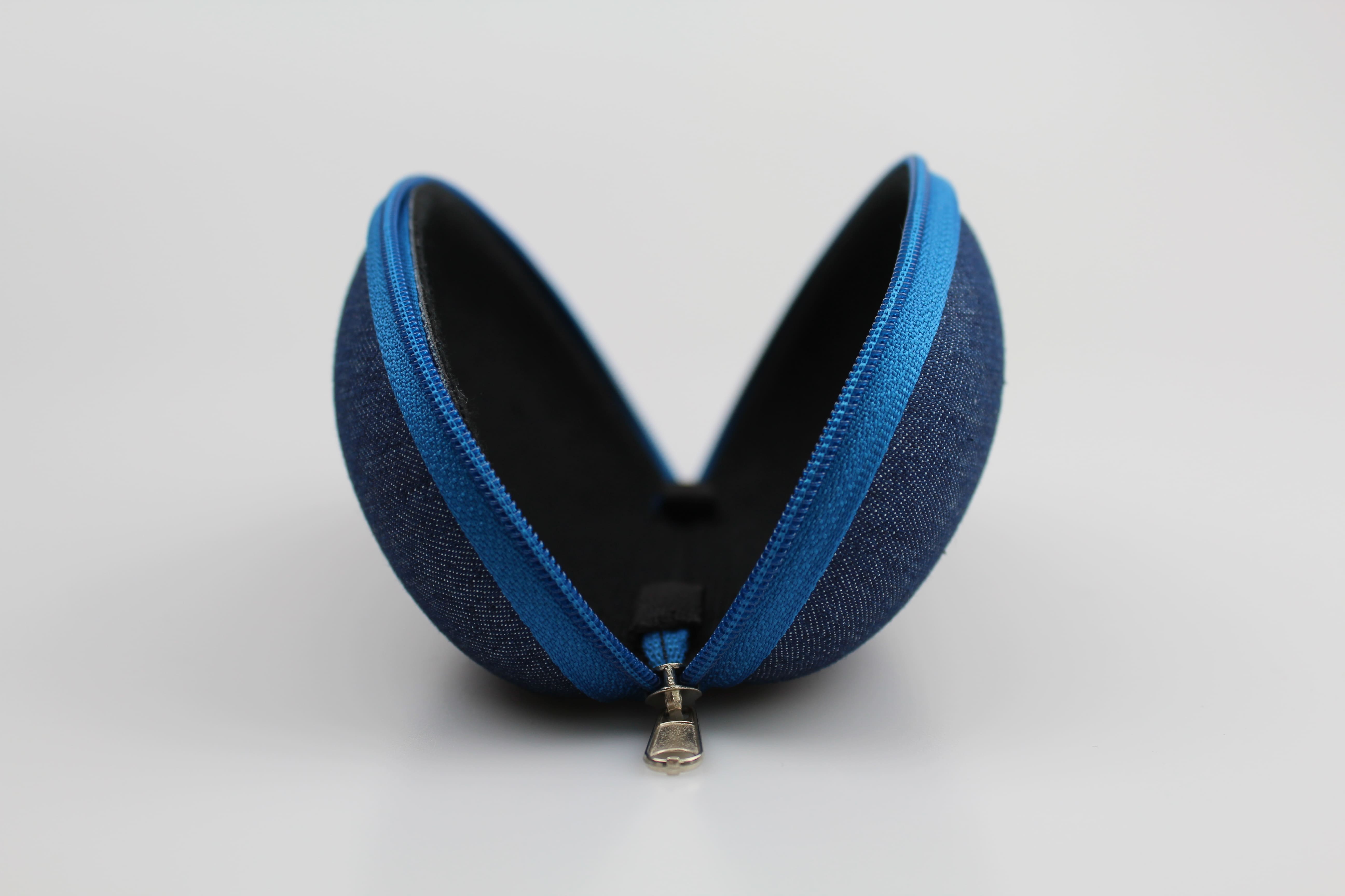 Étui à lunettes semi-rigide bleu en EVA à forme bombée – Image 2