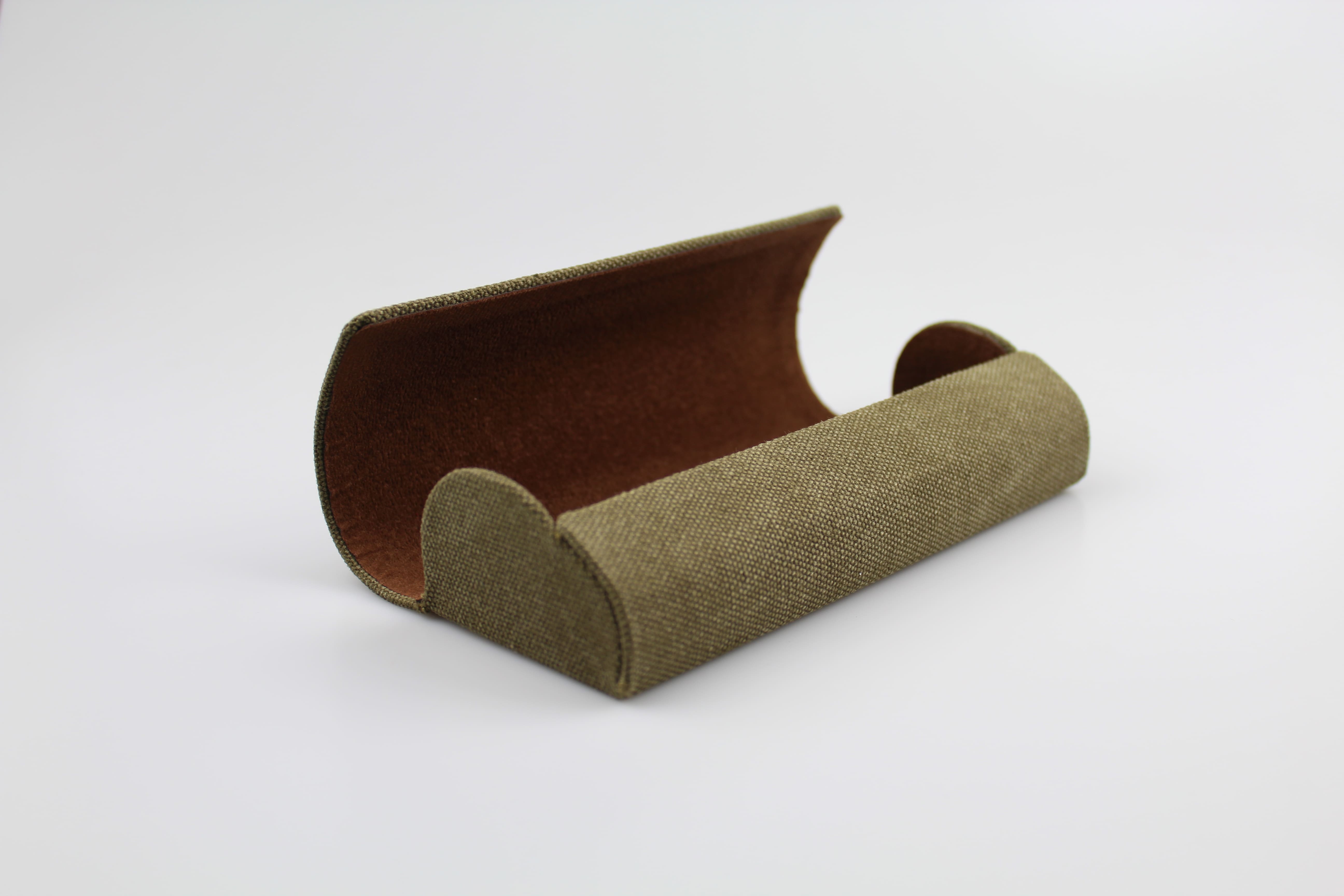 Étui à lunettes rigide en canvas vert à rabat incurvé arrondi - fermoir à aimant