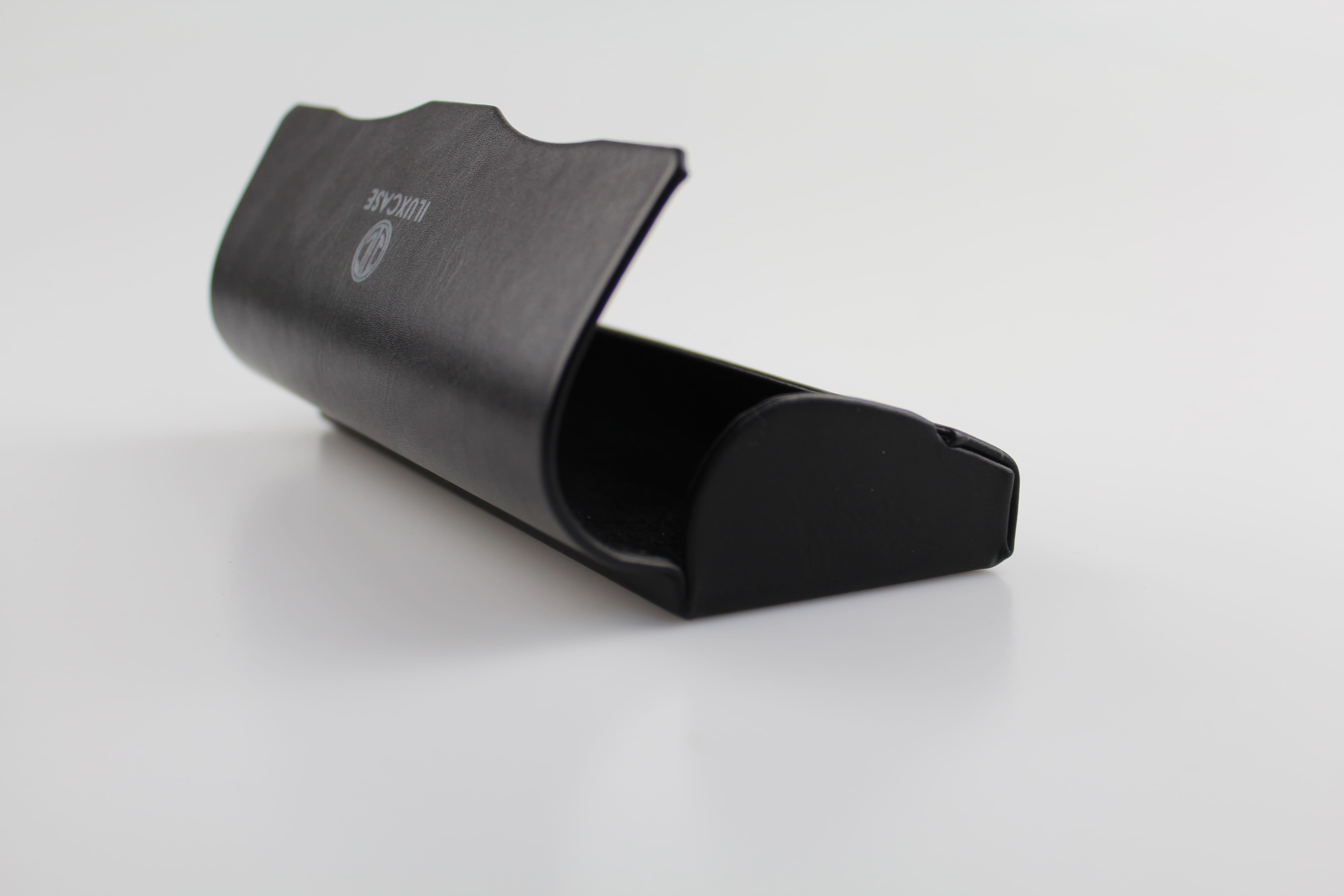 Étui à lunettes rigide en cuir véritable ou similicuir à rabat incurvé découpé pour lunette de lecture- fermoir à aimant