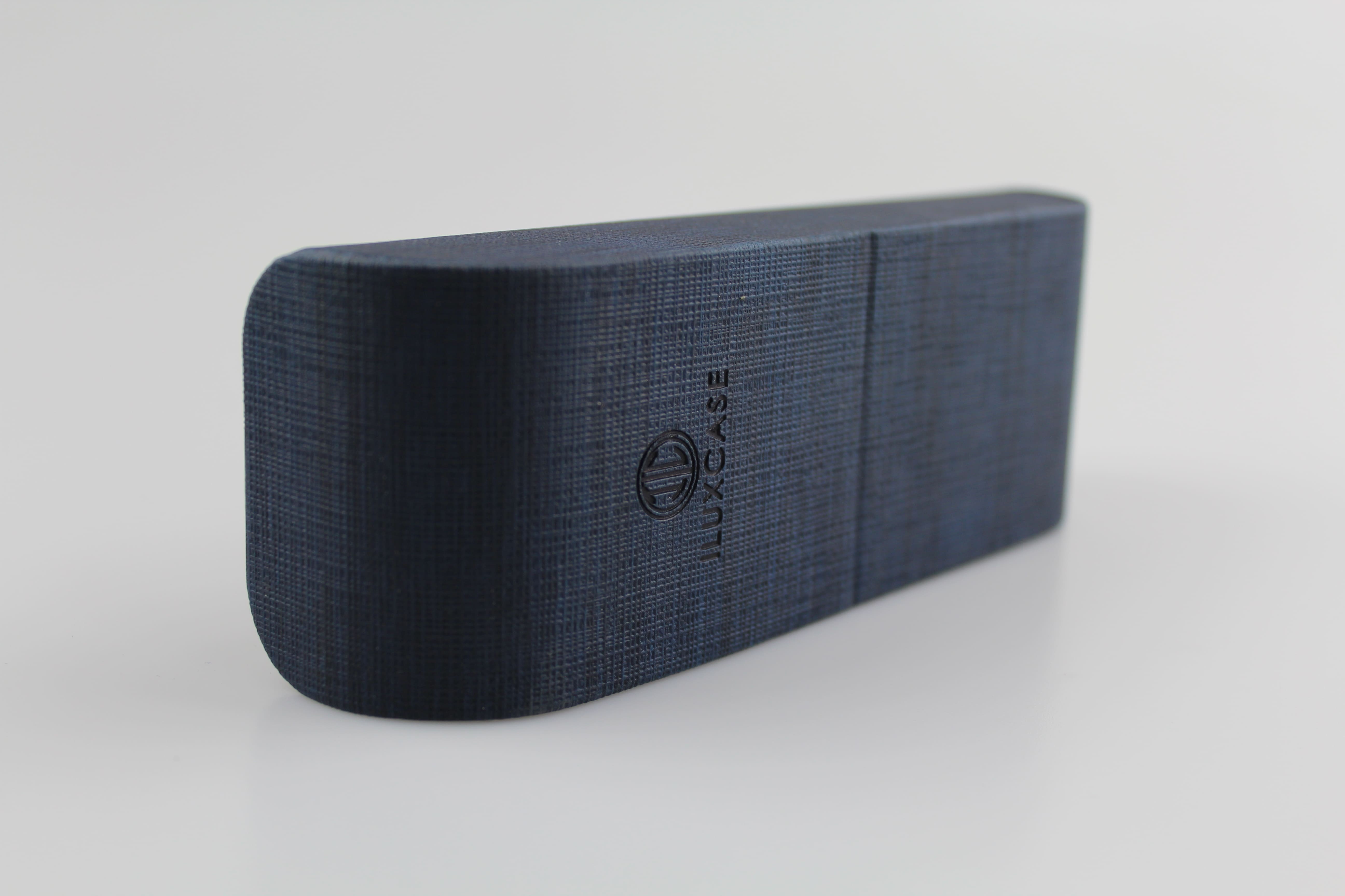 Étui à lunettes rigide de forme pochette verticale plate en