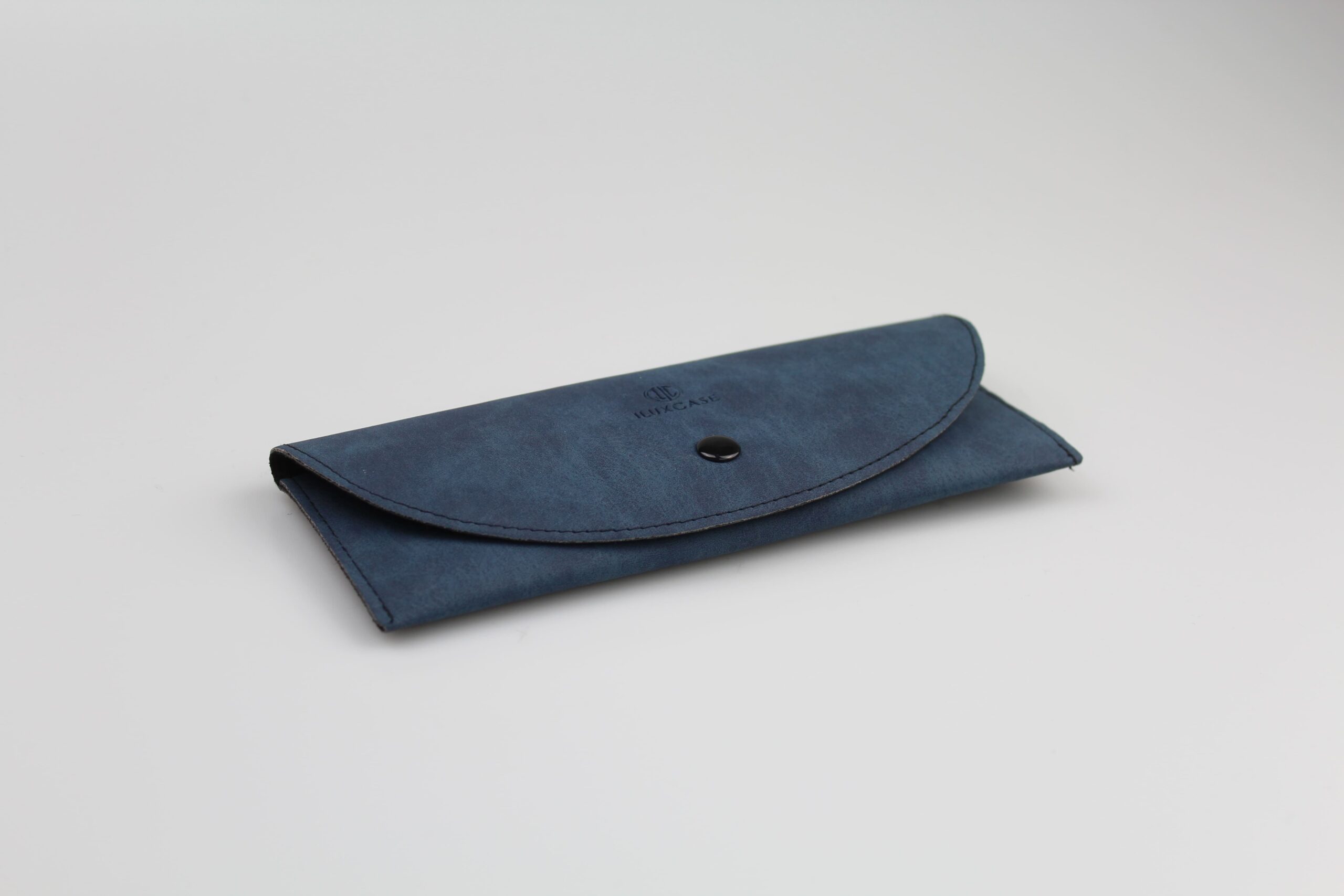 Etui à lunettes souple en simili cuir ou cuir véritable bleu à rabat arrondi