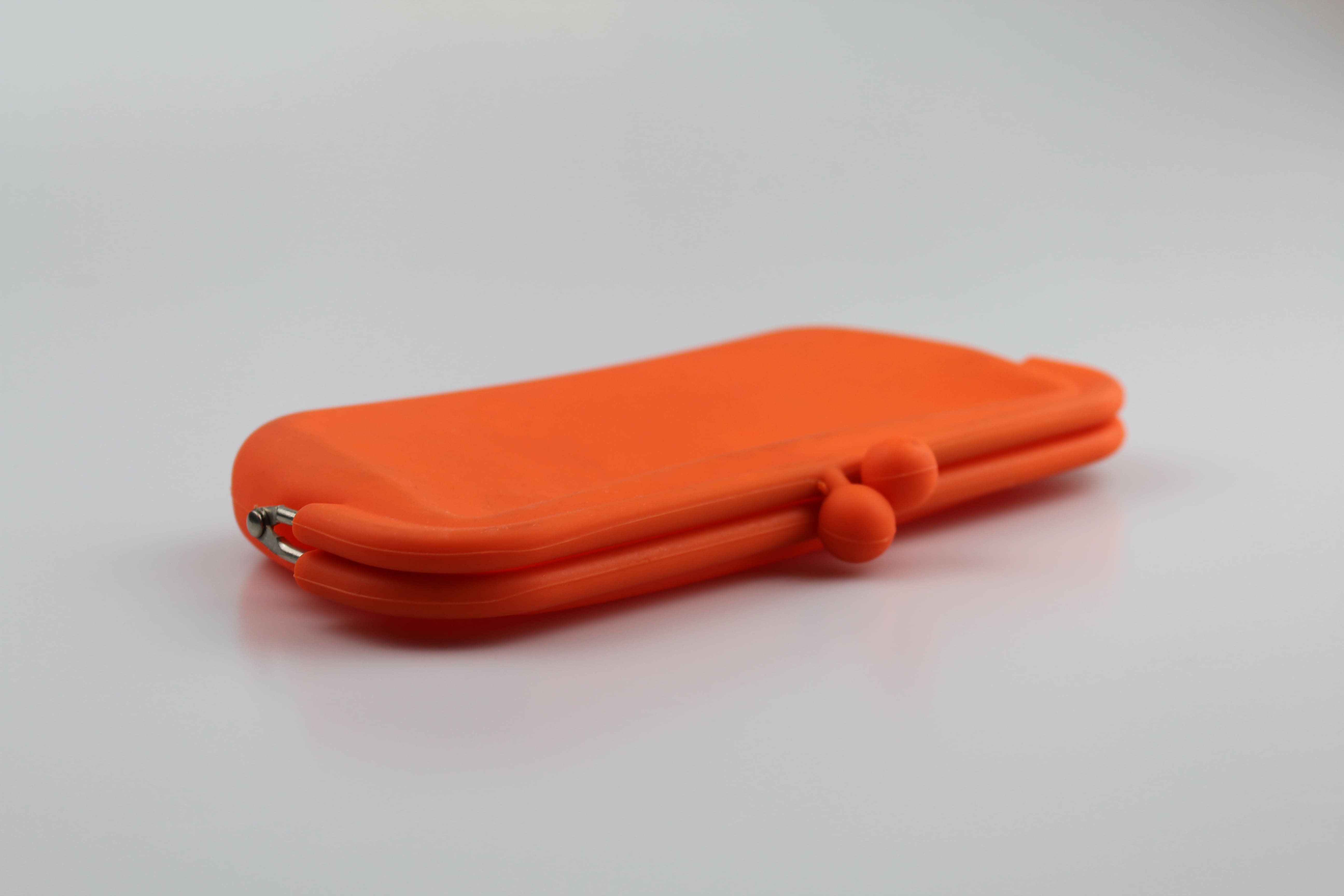 Etui à lunettes type porte-monnaie en silicone