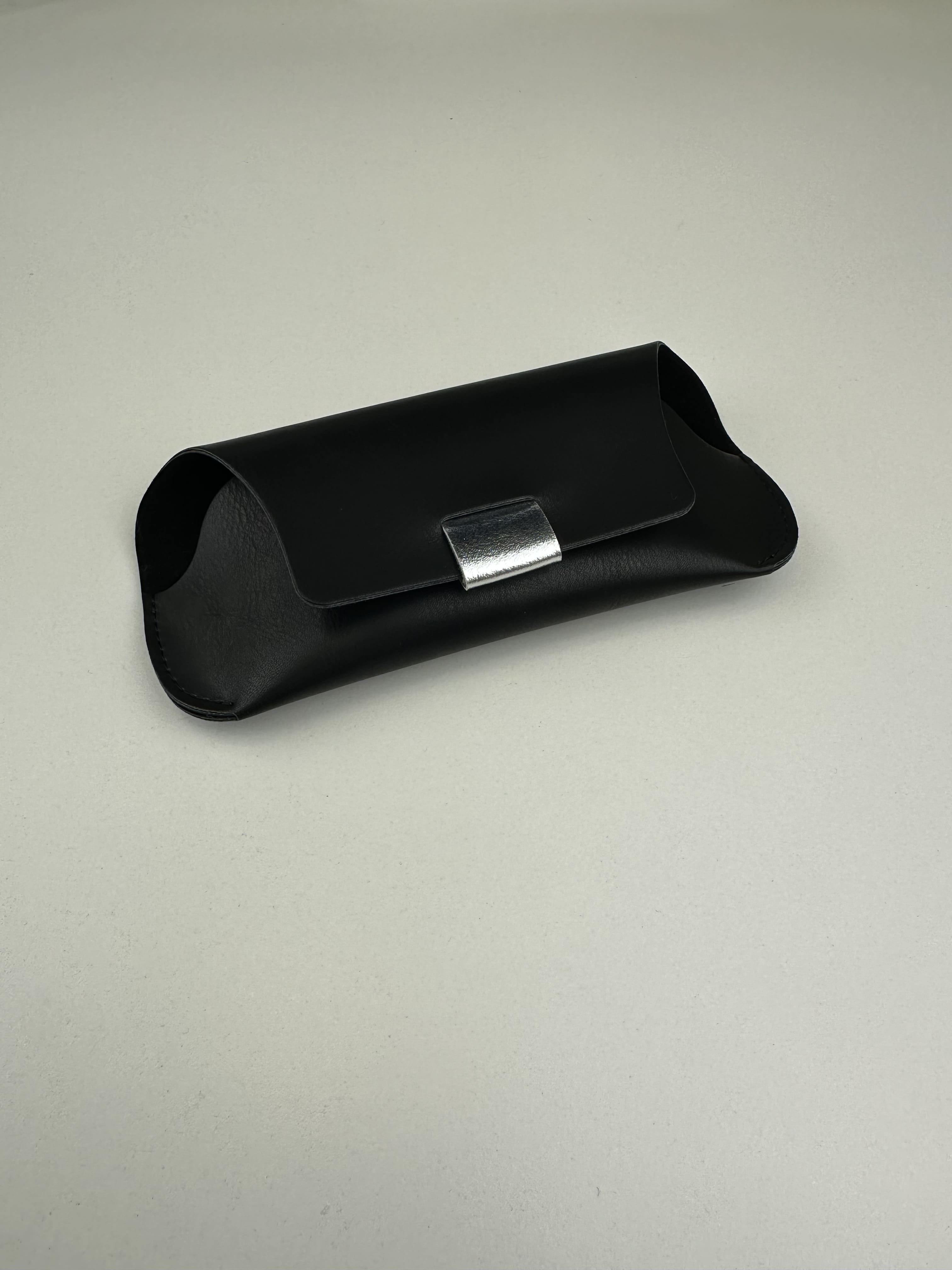 Étui à lunettes semi-rigide format pliable avec rabat arrondi - Fermoir à bouton pression