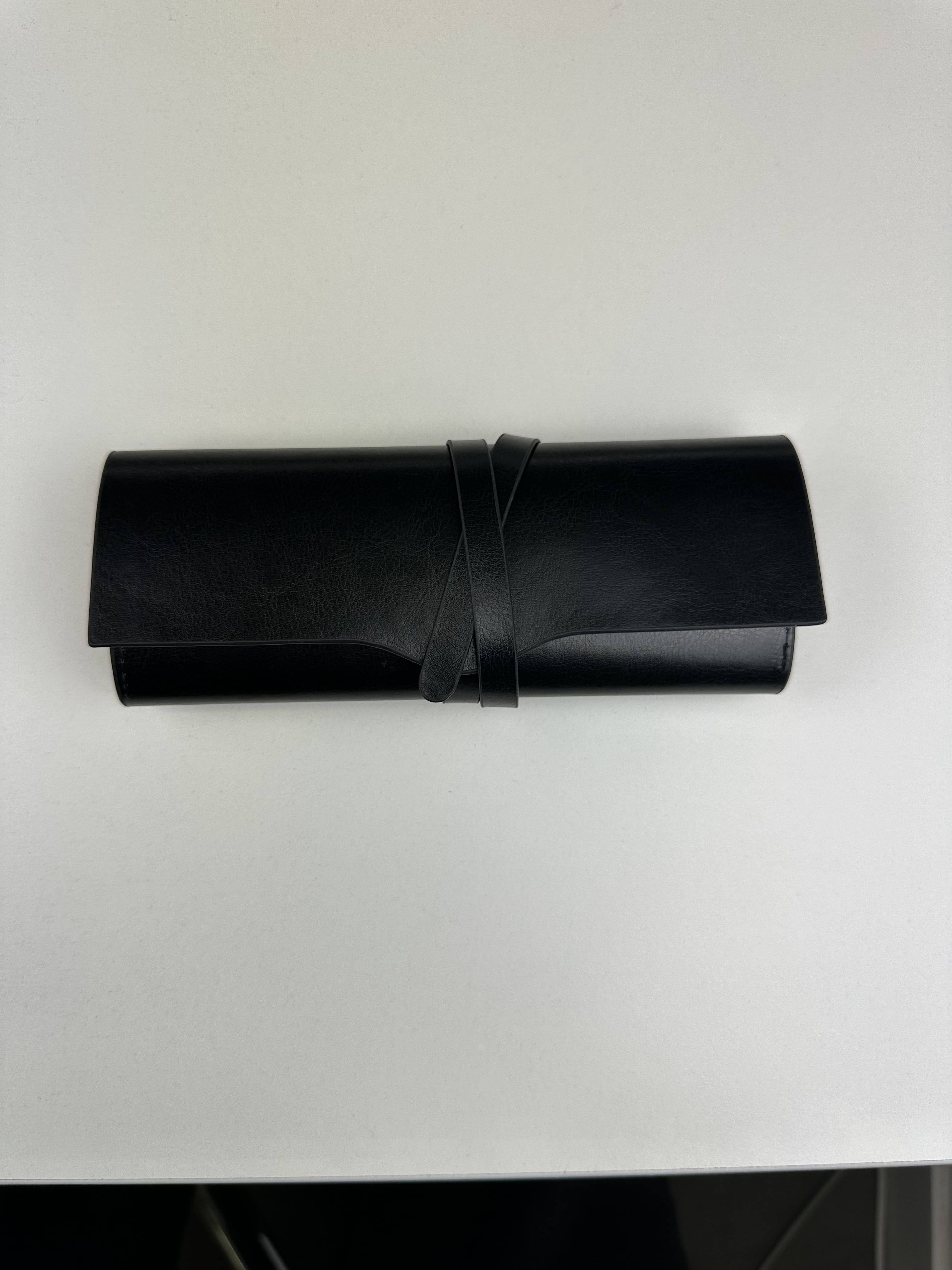 Étui à lunettes semi-rigide format pliable avec rabat arrondi