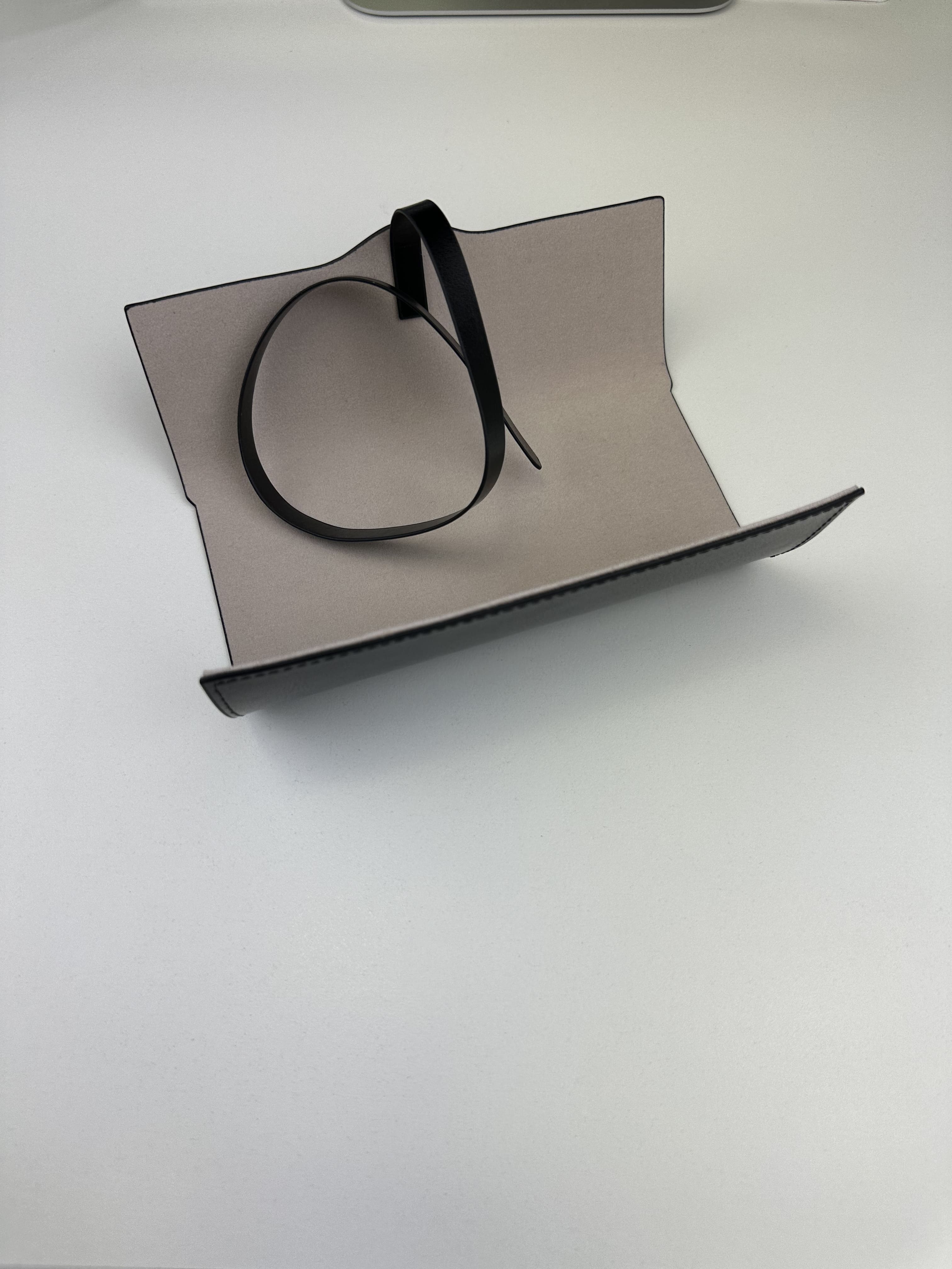 Étui à lunettes semi-rigide format pliable avec rabat arrondi
