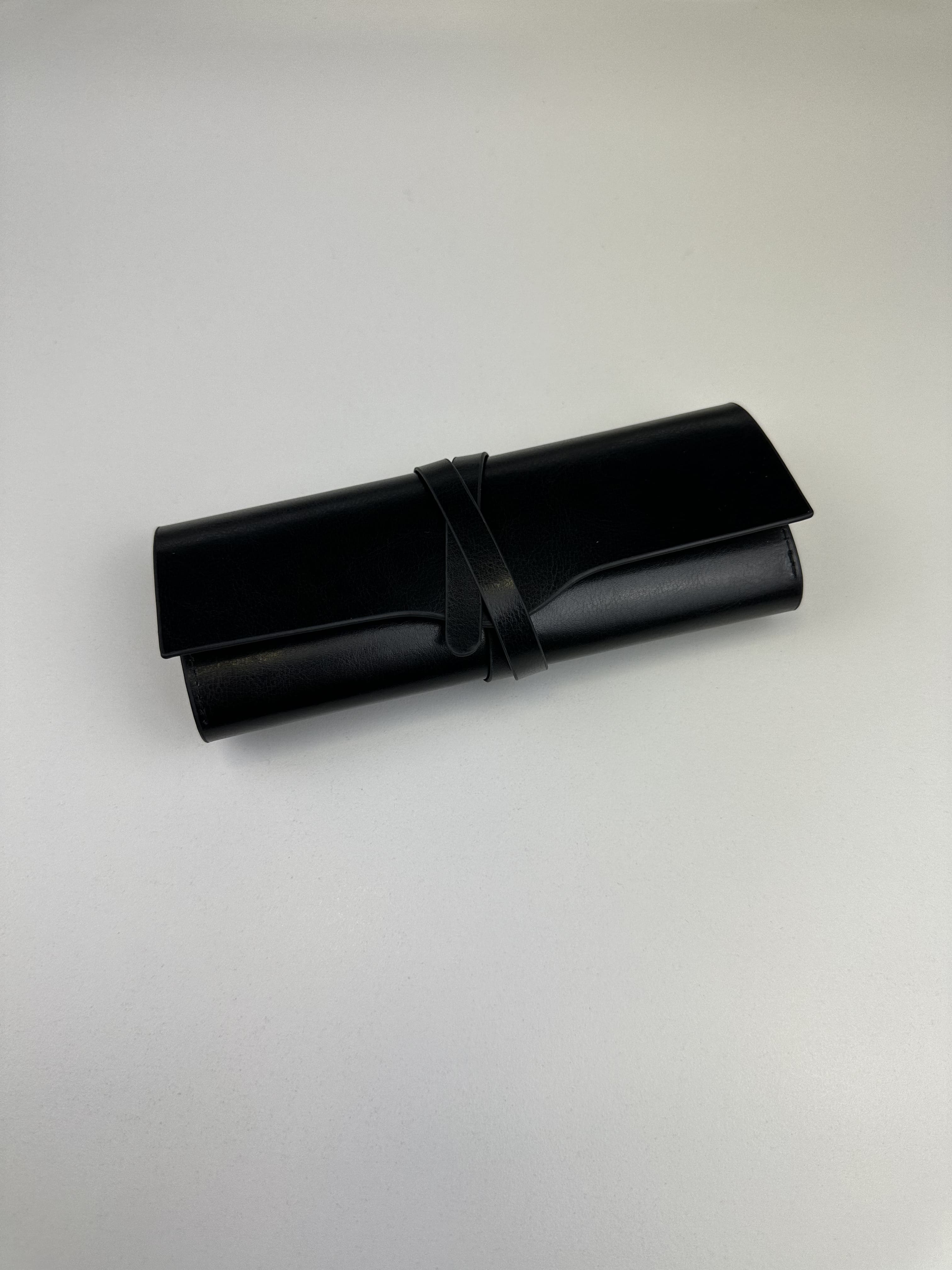 Étui à lunettes semi-rigide format pliable avec rabat arrondi