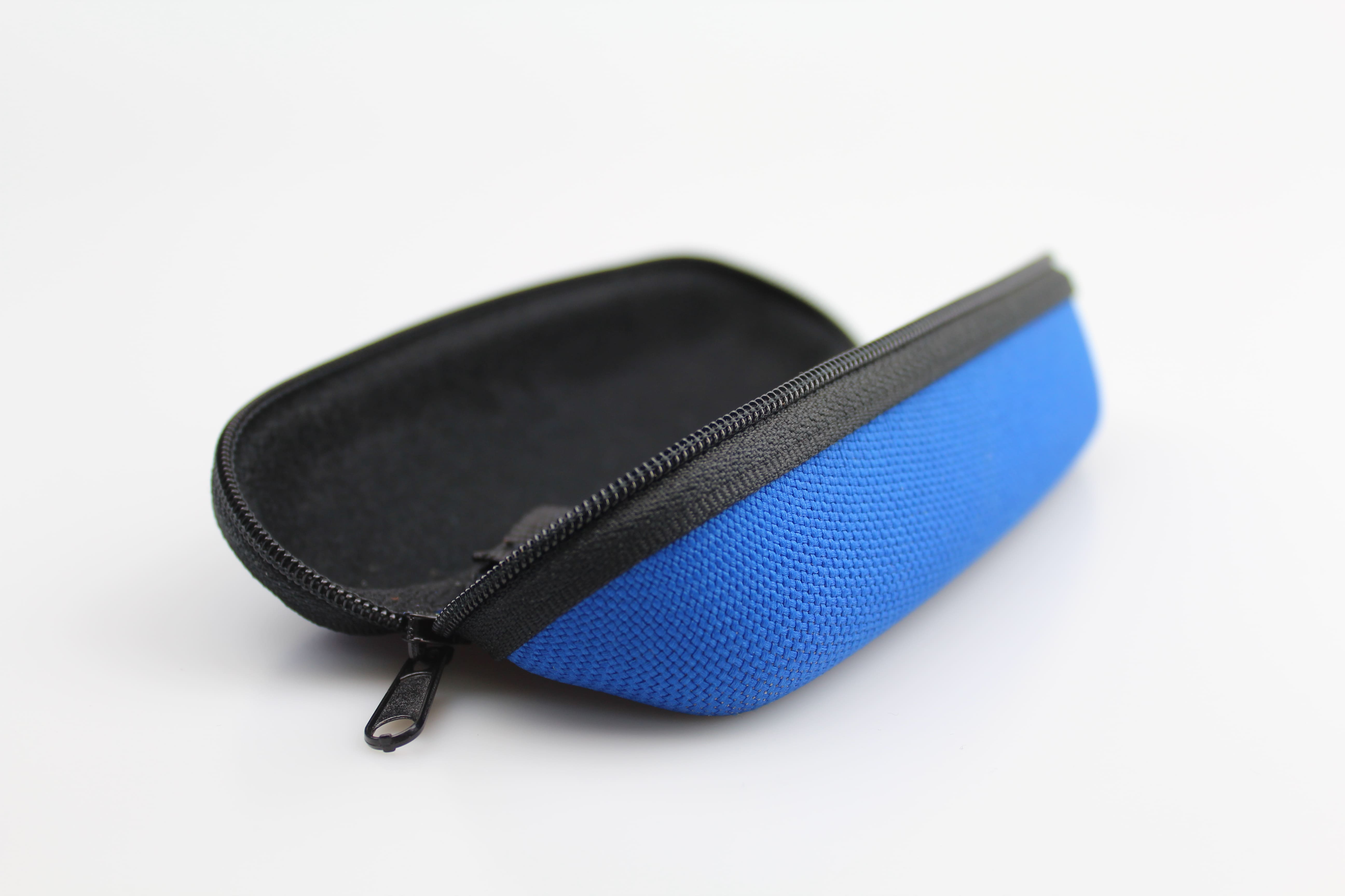 Étui à lunettes en EVA semi-rigide en polyester bleu de forme arrondie – Image 2