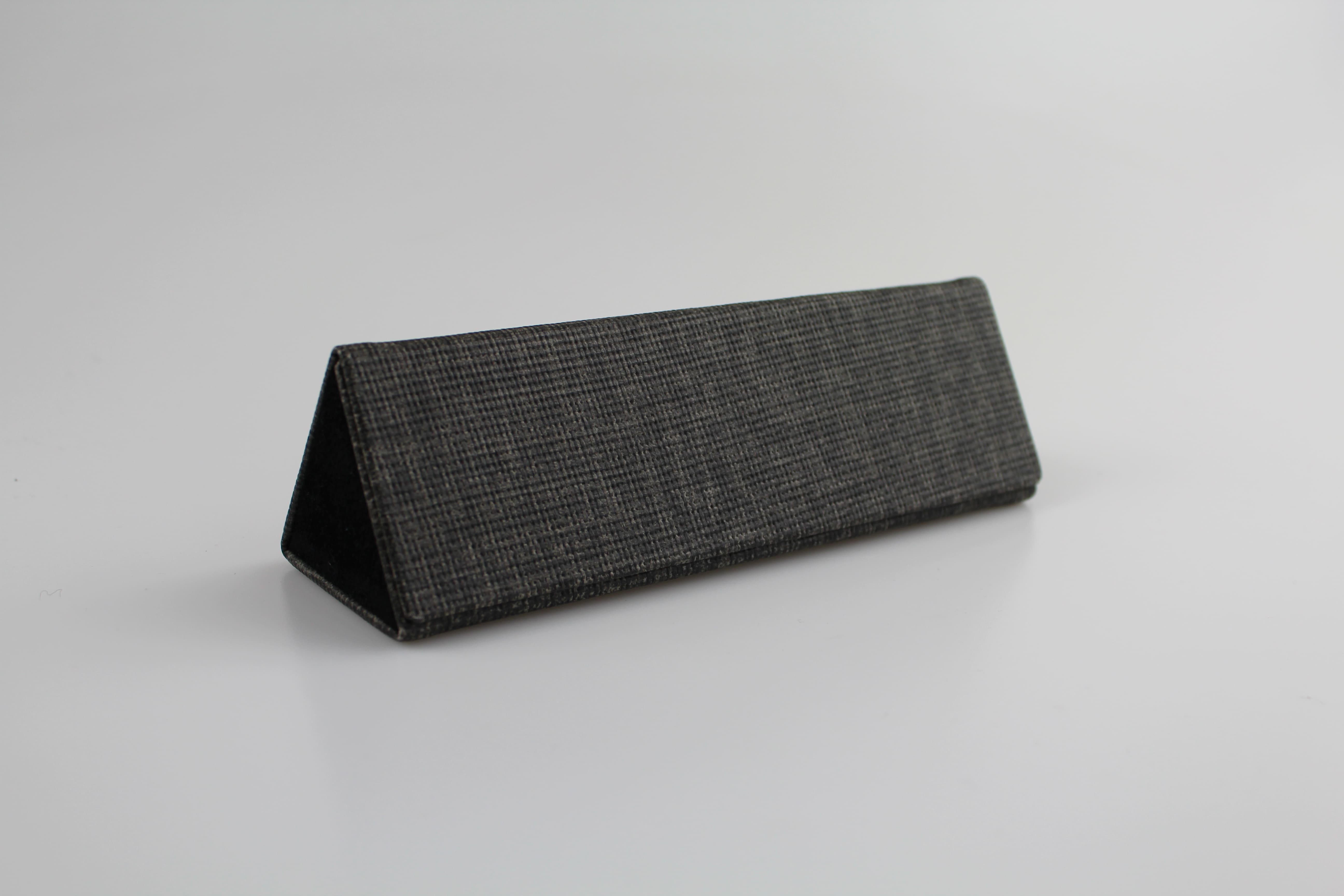 Étui à lunettes triangulaire pliable à rabat rectangulaire en cuir véritable ou similicuir gris - fermoir à aimant