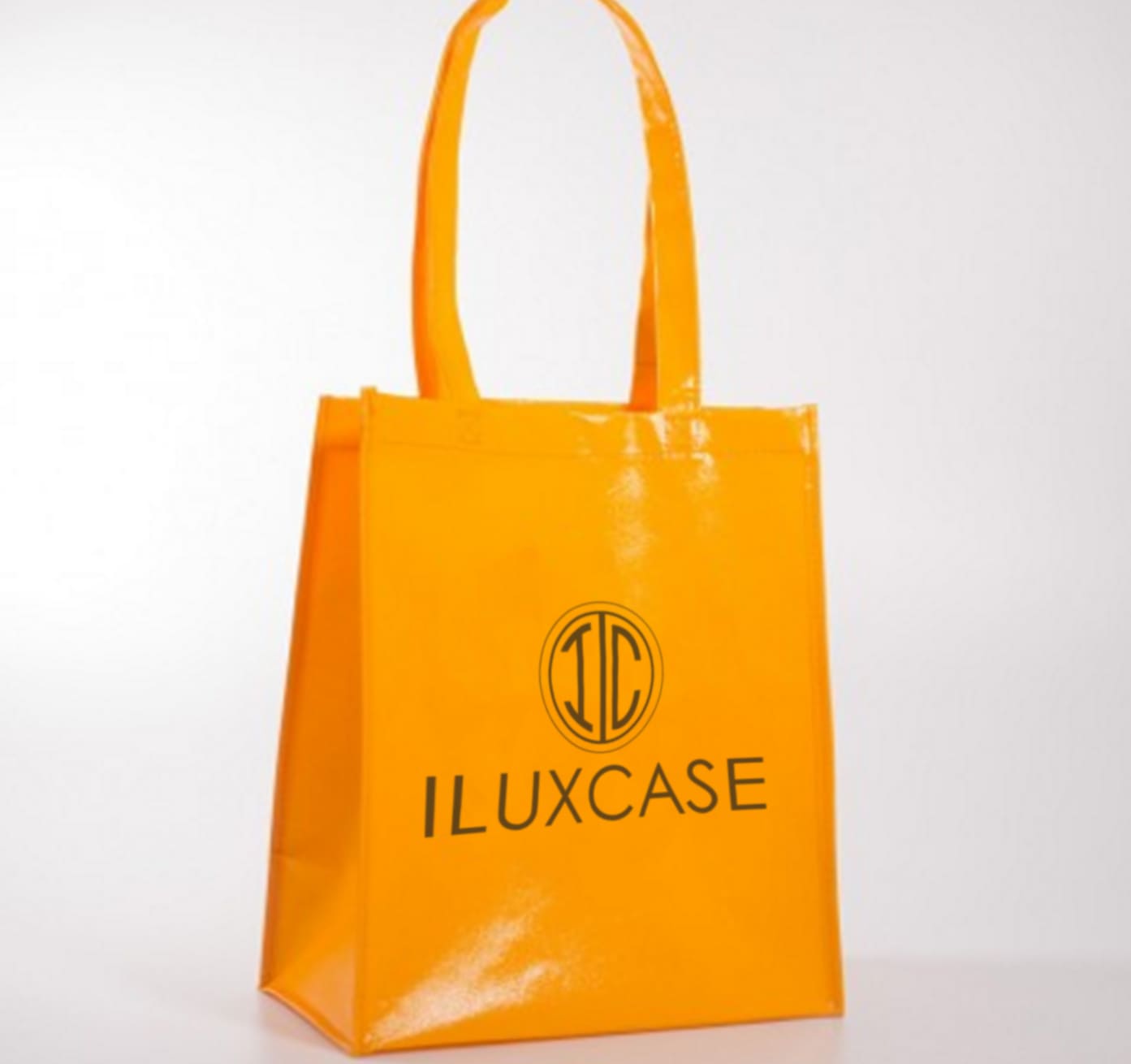 Sac cabas à poignées découpées et avec un insert en ruban